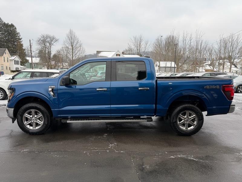 Ford F-150 XLT SuperCrew 4WD 2025