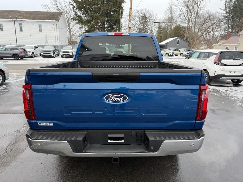Ford F-150 XLT SuperCrew 4WD 2025