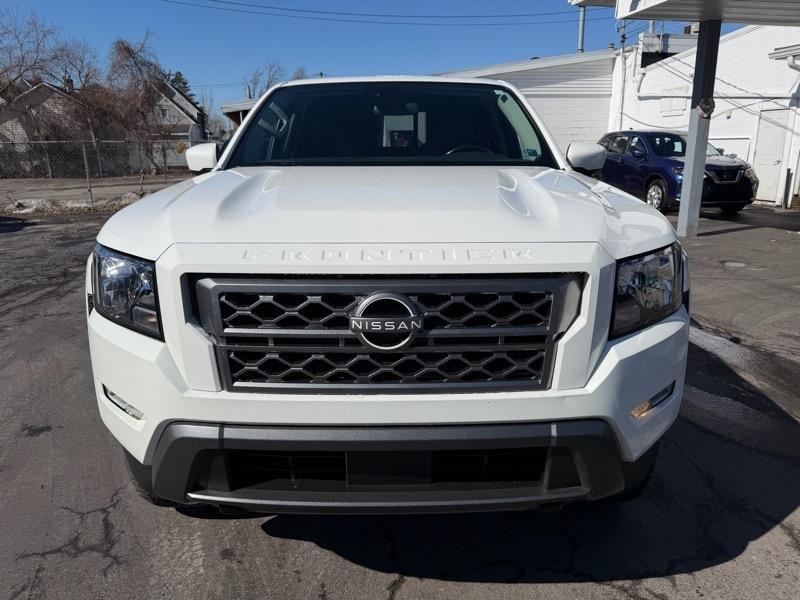 Nissan Frontier SV Crew Cab 4WD 2022