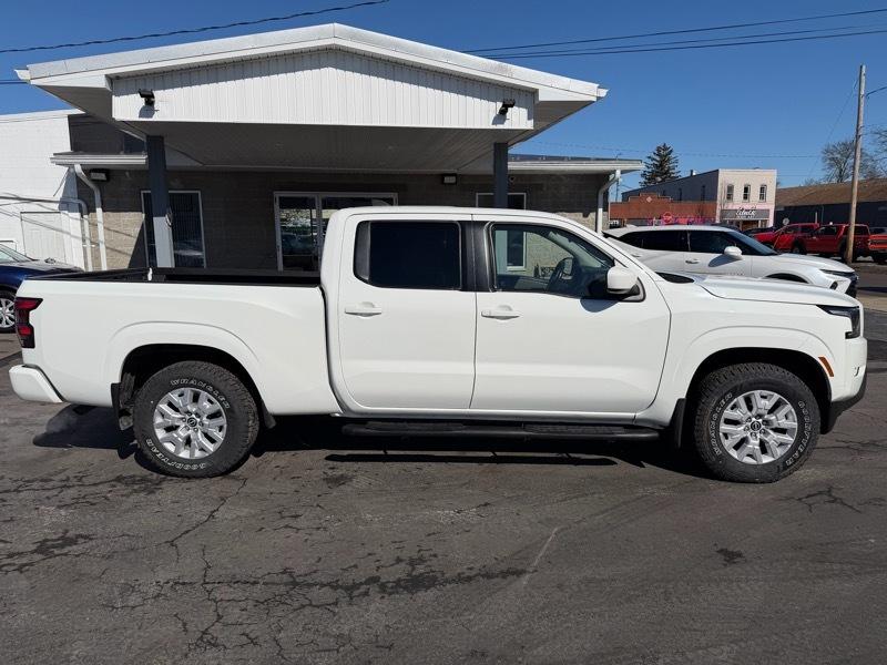Nissan Frontier SV Crew Cab 4WD 2022