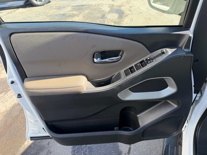 Nissan Frontier SV Crew Cab 4WD 2022