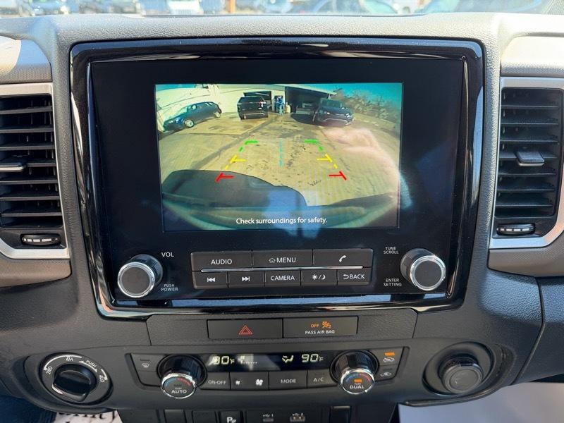 Nissan Frontier SV Crew Cab 4WD 2022