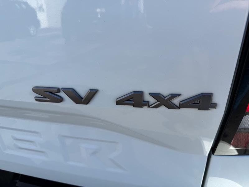 Nissan Frontier SV Crew Cab 4WD 2022