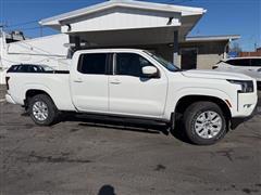 2022 Nissan Frontier 