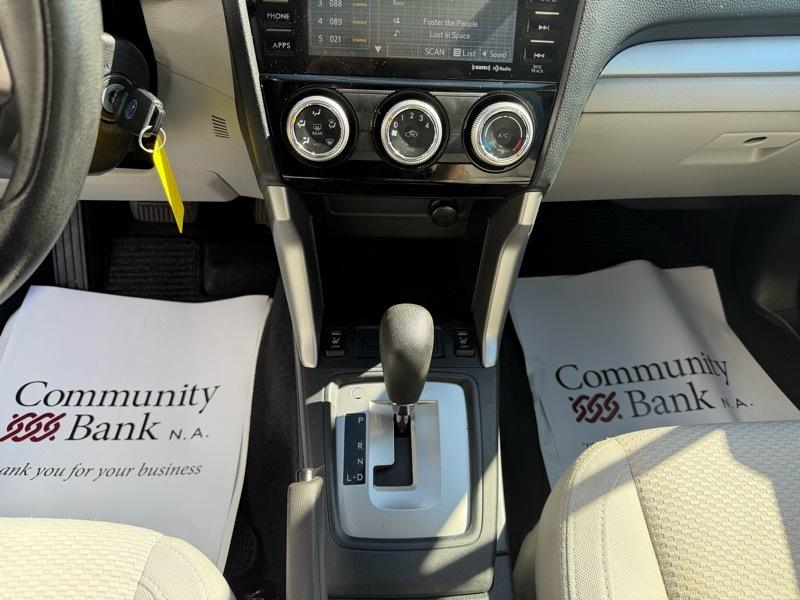 Subaru Forester 2.5i Premium PZEV CVT 2016