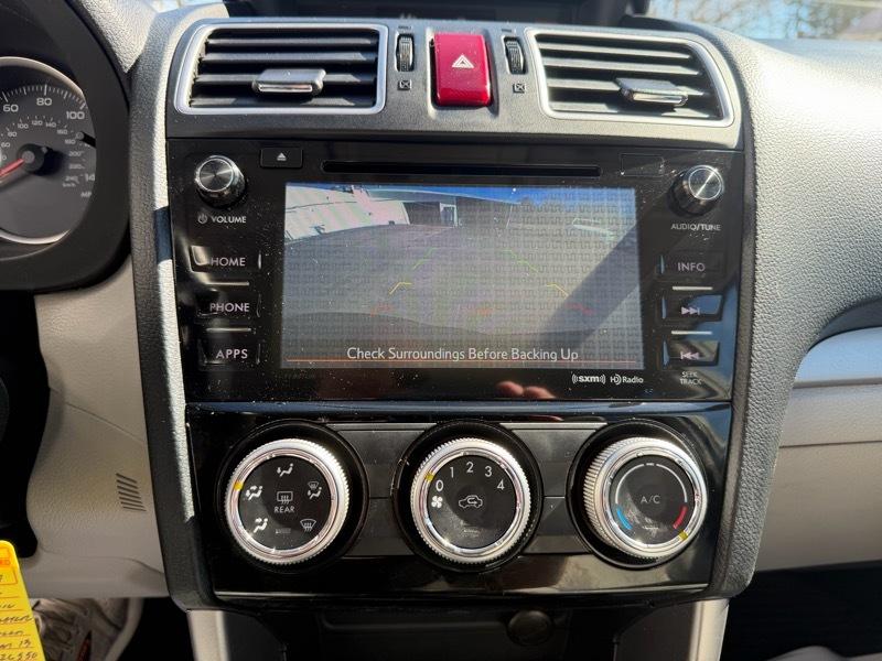 Subaru Forester 2.5i Premium PZEV CVT 2016