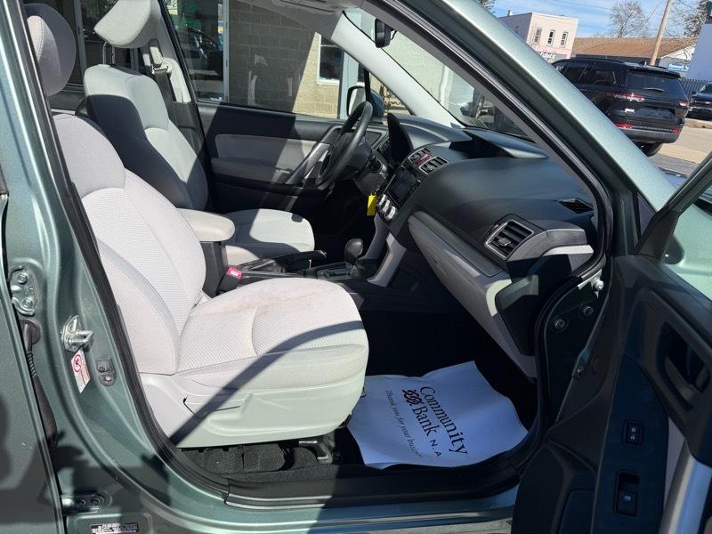 Subaru Forester 2.5i Premium PZEV CVT 2016