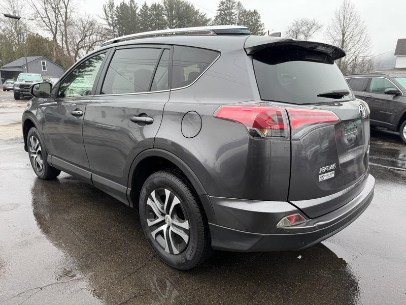 Toyota RAV4 LE AWD 2016
