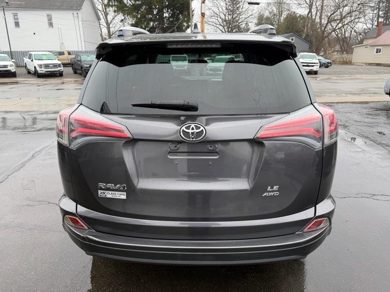 Toyota RAV4 LE AWD 2016
