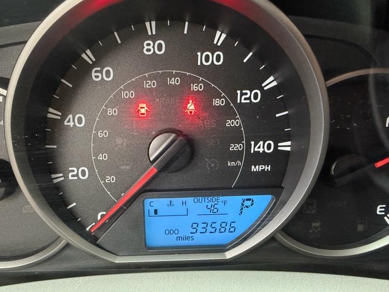 Toyota RAV4 LE AWD 2016