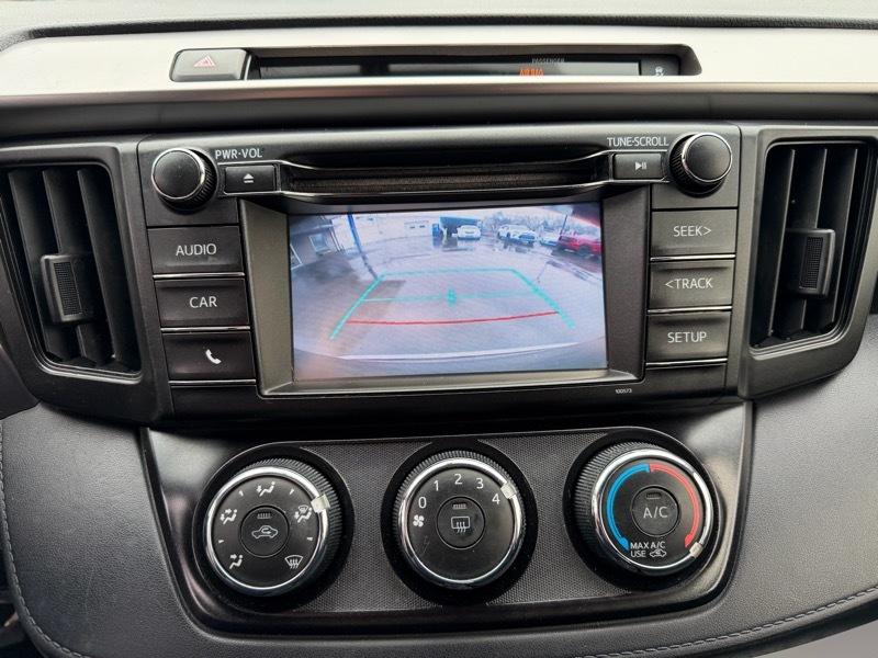 Toyota RAV4 LE AWD 2016