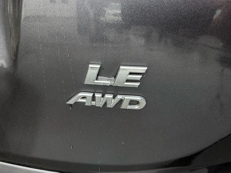 Toyota RAV4 LE AWD 2016