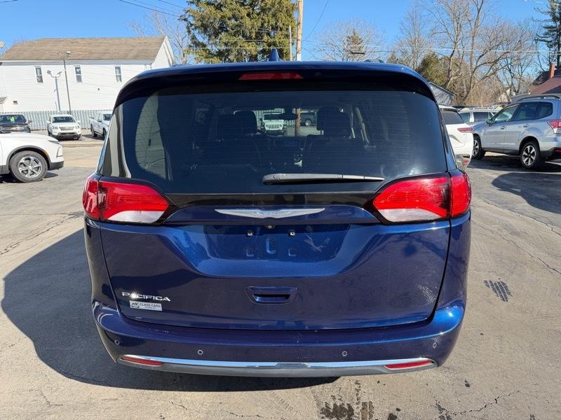 Chrysler Pacifica Touring-L 2017
