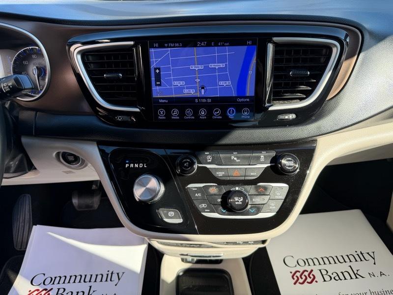 Chrysler Pacifica Touring-L 2017