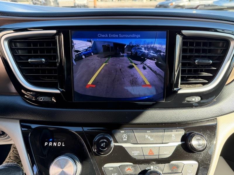 Chrysler Pacifica Touring-L 2017