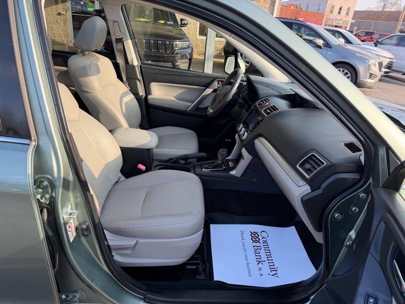 Subaru Forester 2.5i Touring 2016