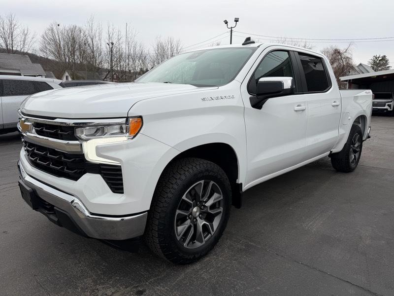 Chevrolet Silverado 1500 LT-L Crew Cab 4WD 2022