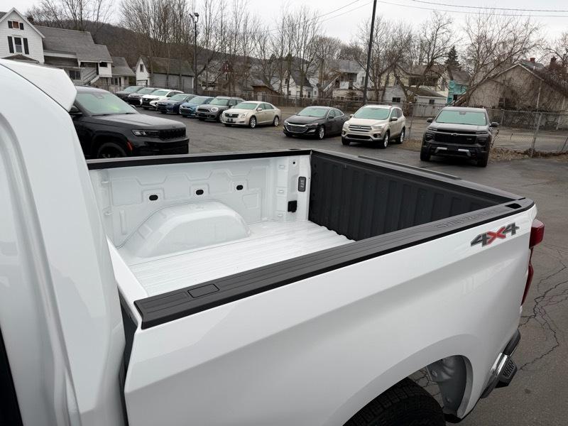 Chevrolet Silverado 1500 LT-L Crew Cab 4WD 2022