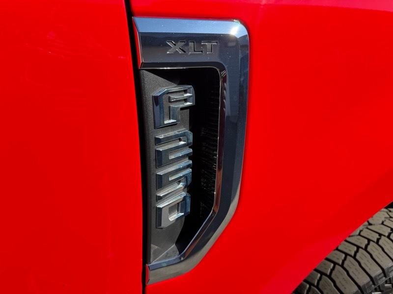 Ford F-250 SD XLT SuperCab Long Bed 4WD 2017