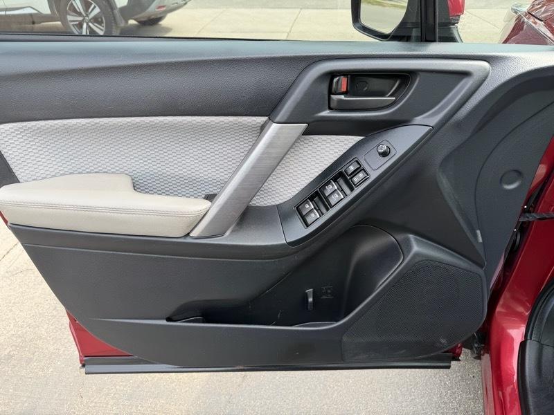 Subaru Forester 2.5i Premium PZEV CVT 2017