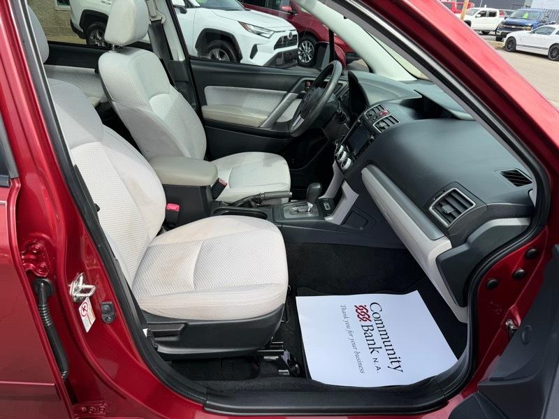 Subaru Forester 2.5i Premium PZEV CVT 2017