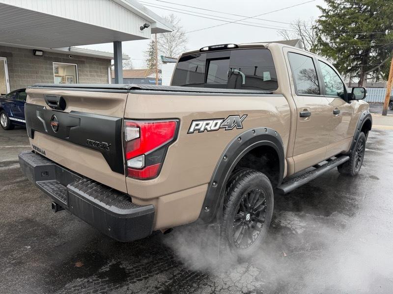 Nissan Titan PRO-4X Crew Cab 4WD 2020