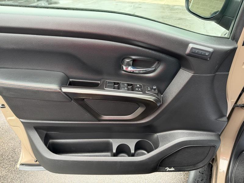 Nissan Titan PRO-4X Crew Cab 4WD 2020