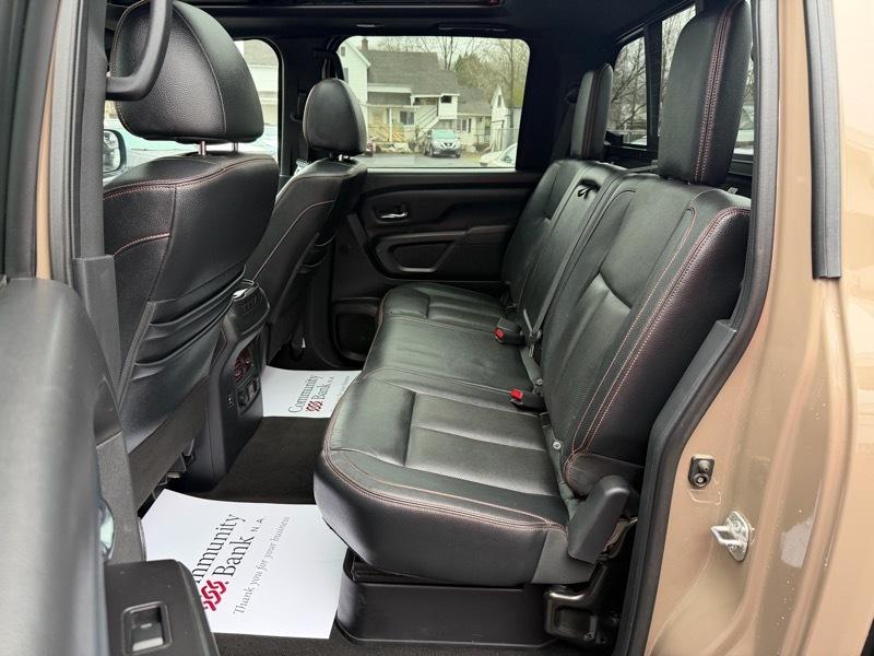 Nissan Titan PRO-4X Crew Cab 4WD 2020