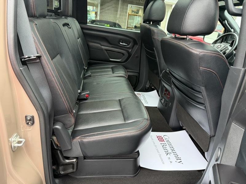 Nissan Titan PRO-4X Crew Cab 4WD 2020