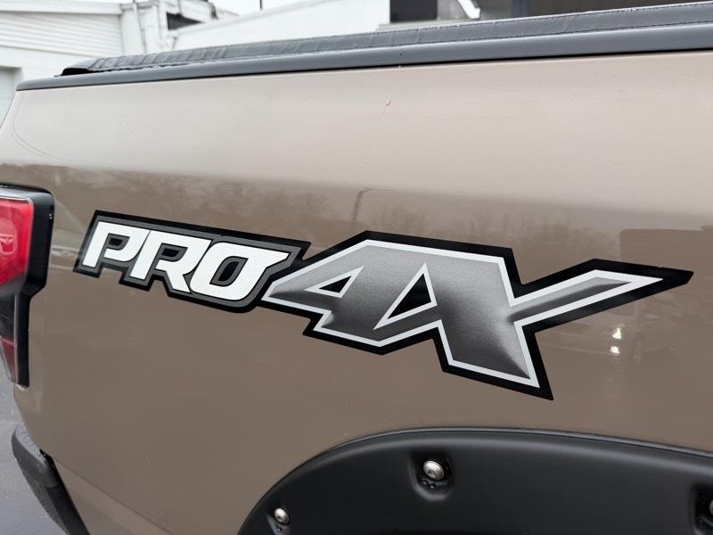 Nissan Titan PRO-4X Crew Cab 4WD 2020