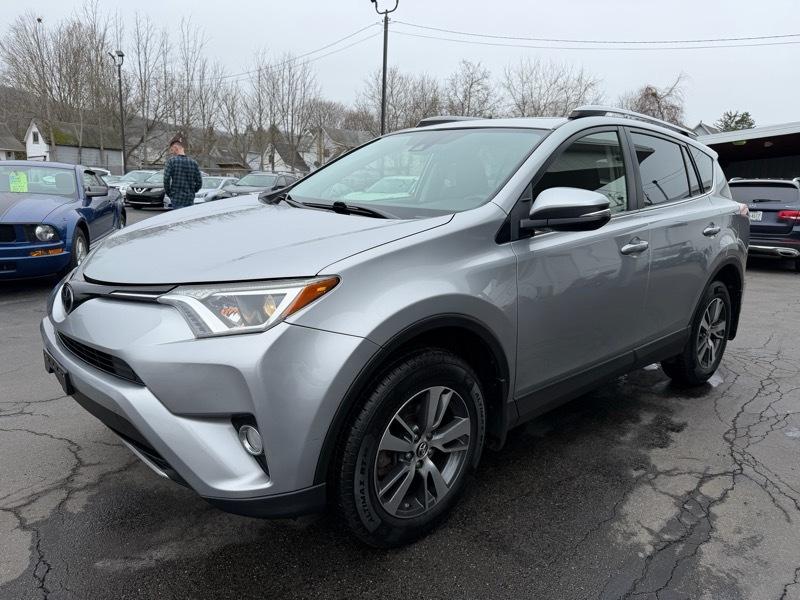 Toyota RAV4 XLE AWD 2018