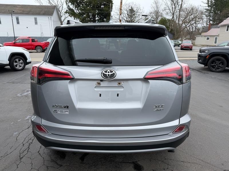 Toyota RAV4 XLE AWD 2018