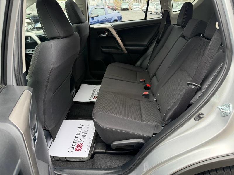 Toyota RAV4 XLE AWD 2018