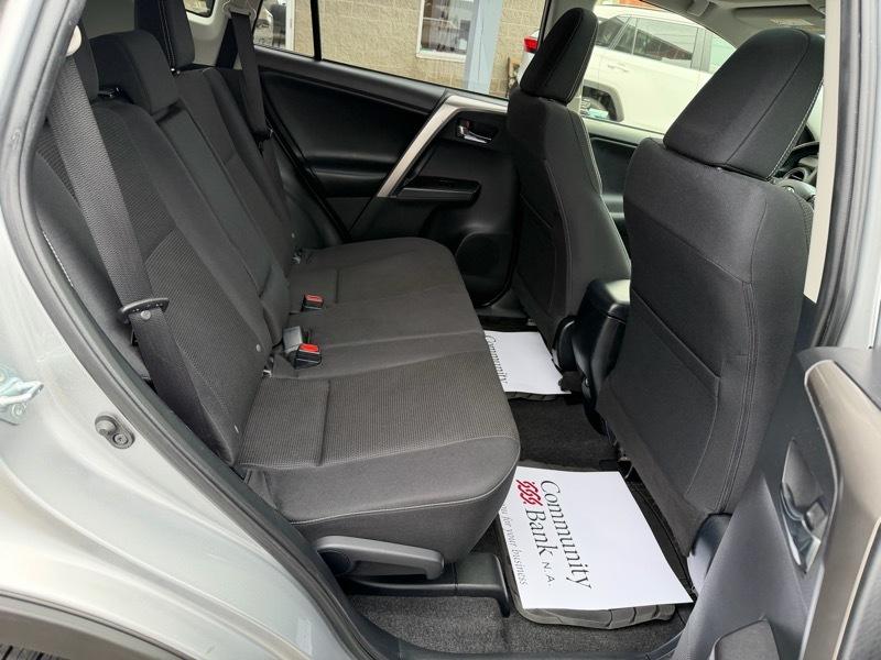 Toyota RAV4 XLE AWD 2018