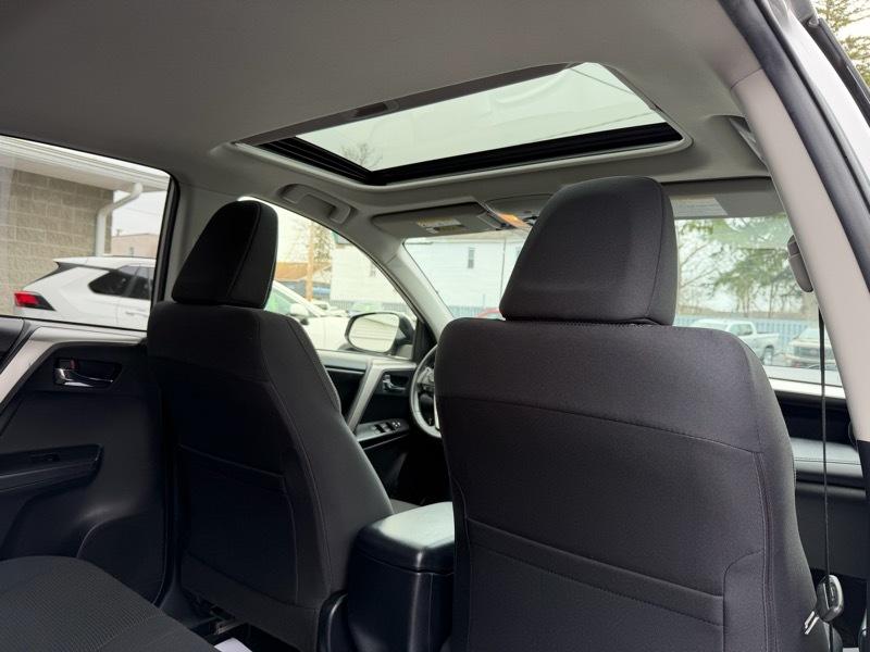 Toyota RAV4 XLE AWD 2018