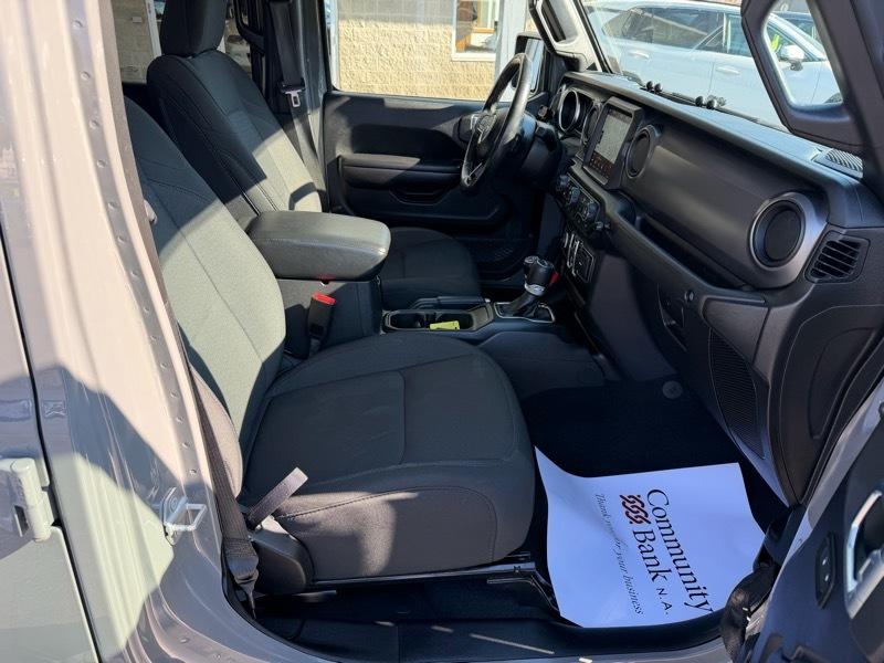 Jeep Gladiator Sport 2021