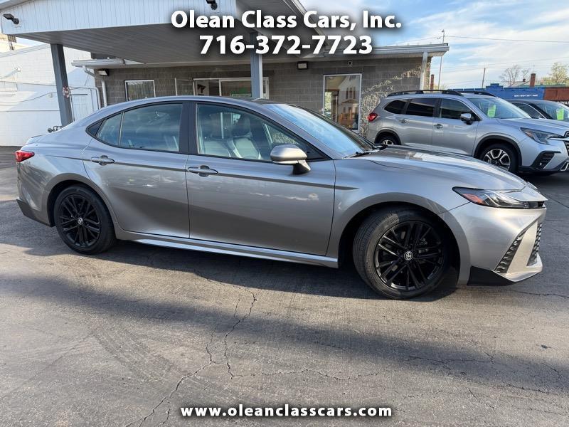 2025 Toyota Camry Hybrid SE