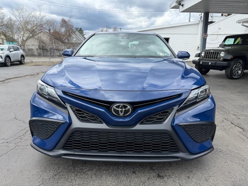 Toyota Camry SE 2024