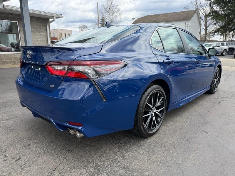 Toyota Camry SE 2024