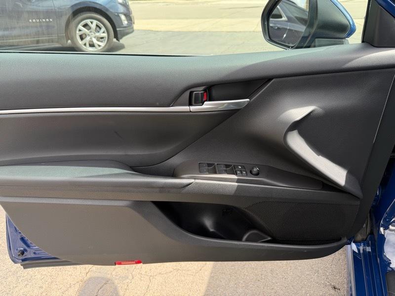 Toyota Camry SE 2024