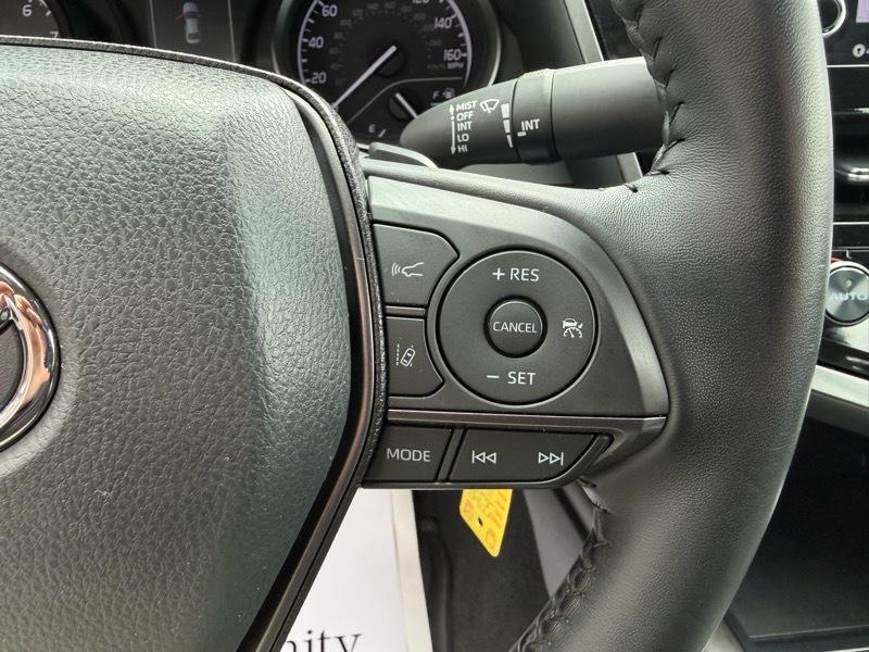 Toyota Camry SE 2024