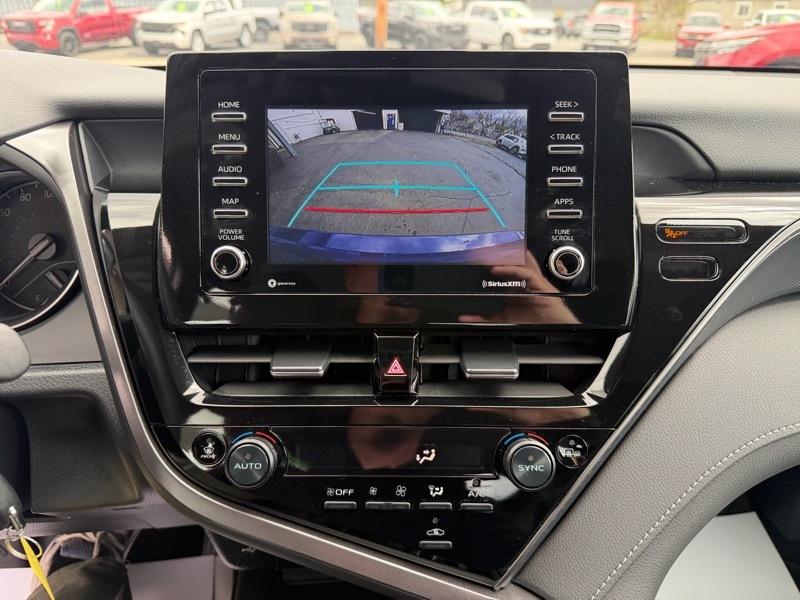 Toyota Camry SE 2024