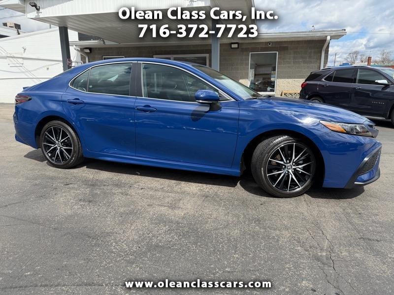 Toyota Camry SE 2024