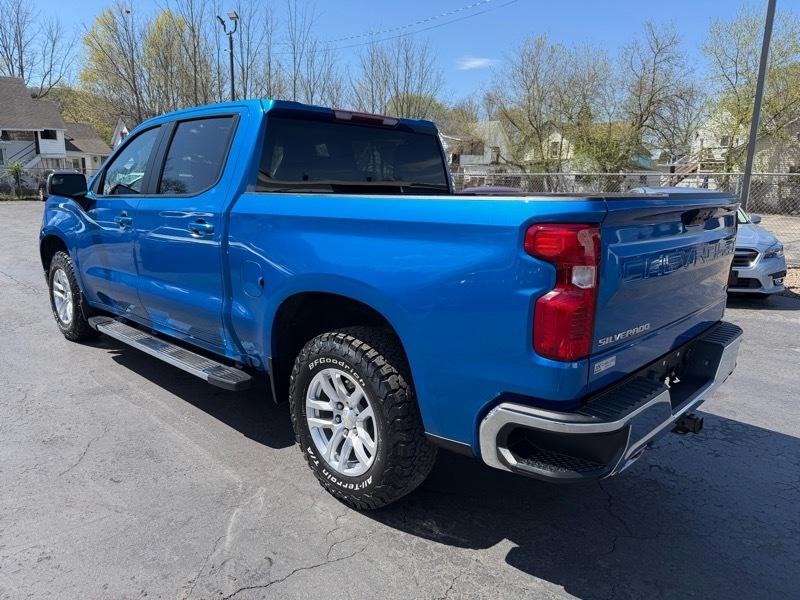 Chevrolet Silverado 1500 LT Crew Cab 4WD 2022