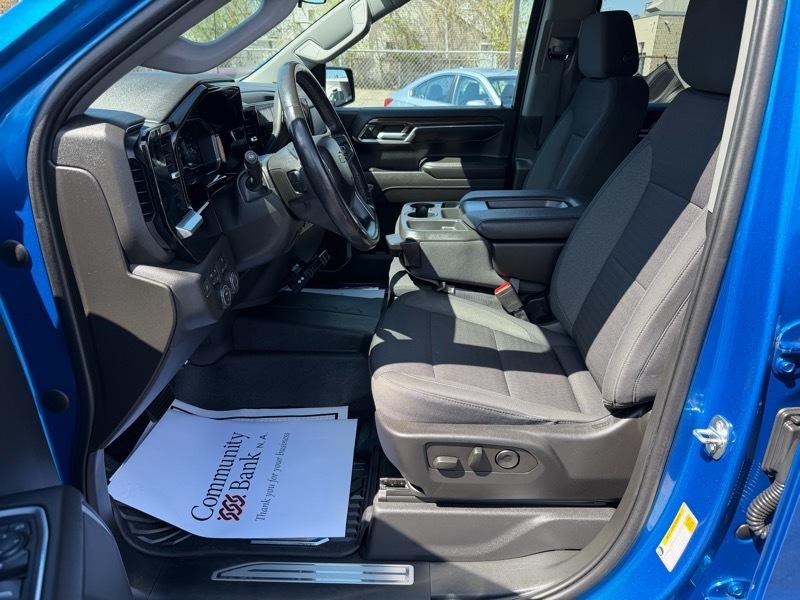 Chevrolet Silverado 1500 LT Crew Cab 4WD 2022