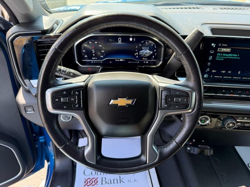 Chevrolet Silverado 1500 LT Crew Cab 4WD 2022