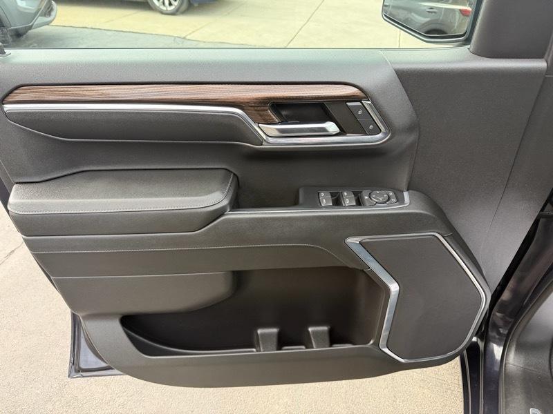 Chevrolet Silverado 1500 LT-L Crew Cab 4WD 2024