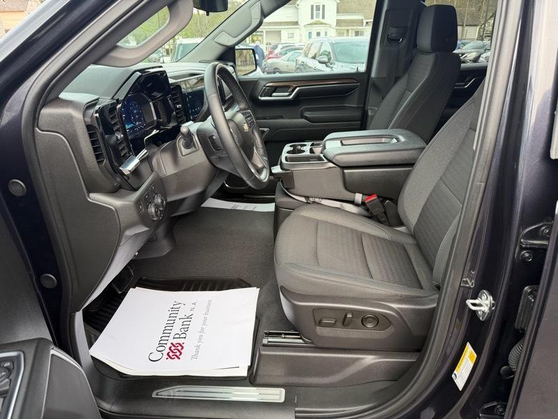 Chevrolet Silverado 1500 LT-L Crew Cab 4WD 2024