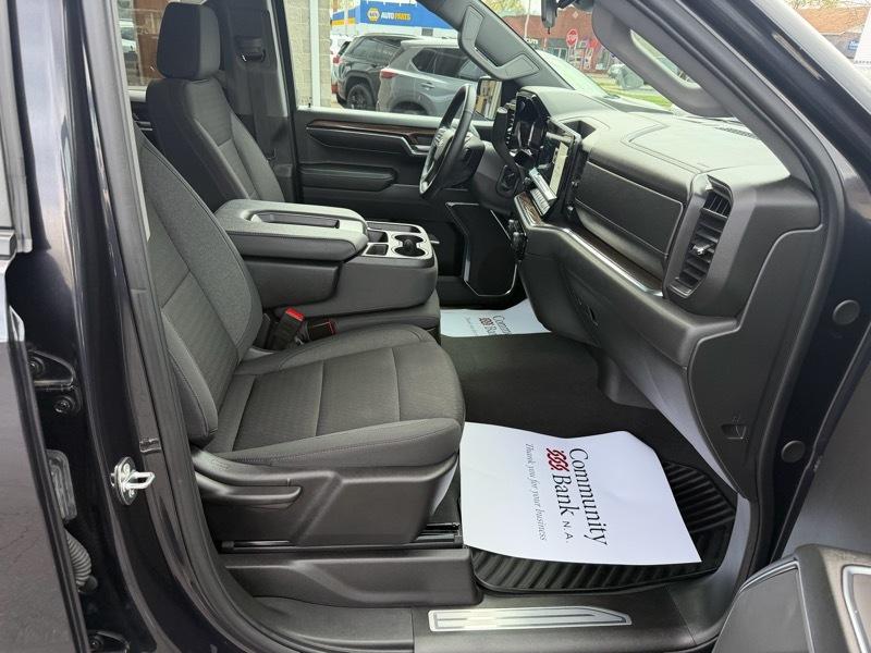 Chevrolet Silverado 1500 LT-L Crew Cab 4WD 2024