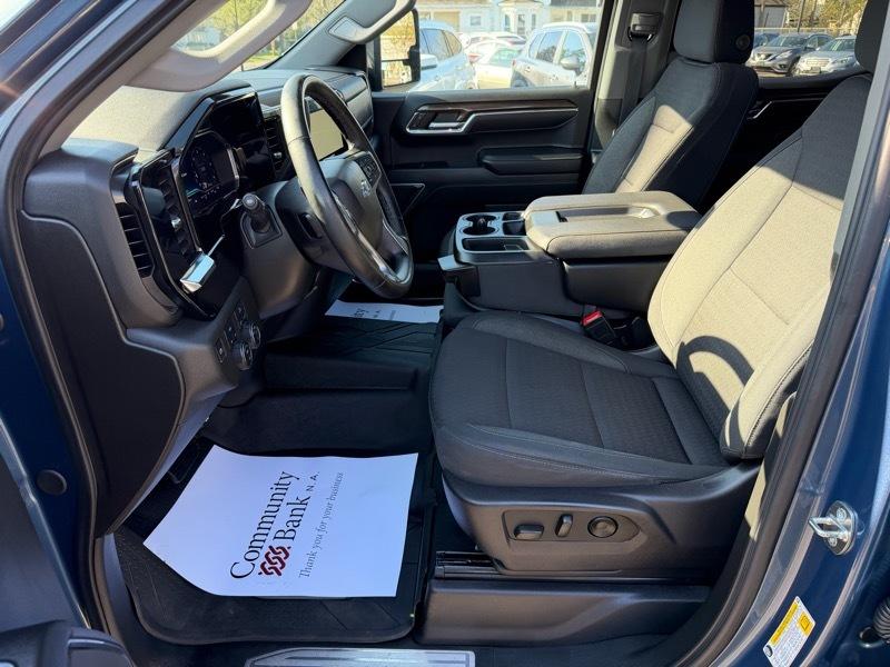 Chevrolet Silverado 1500 RST Crew Cab 4WD 2024